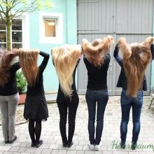Hair throwing group picture