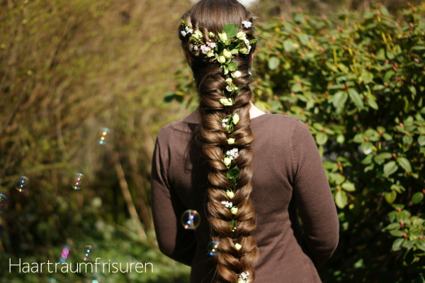 Elastic Braid with Flowers